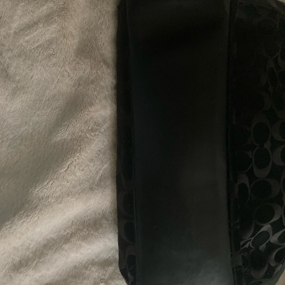 Coach Black and Gray Signature Shoulder Bag - Picture 6 of 6